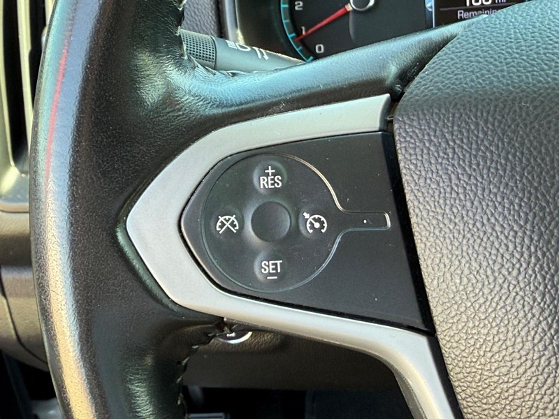 Chevrolet Colorado Vehicle Image 16