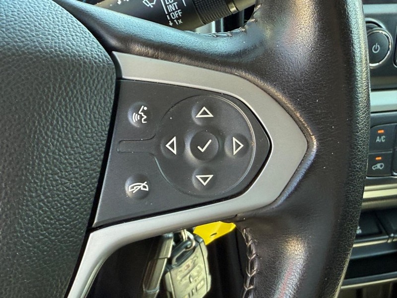 Chevrolet Colorado Vehicle Image 17