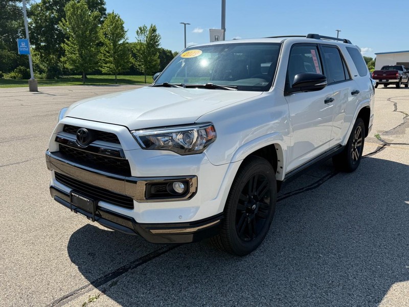 Toyota 4Runner Vehicle Image 7