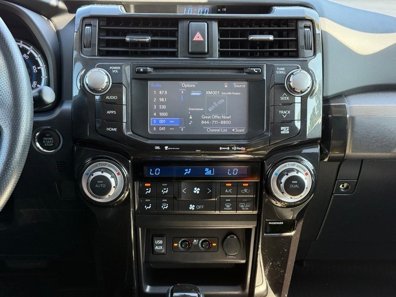 Toyota 4Runner Vehicle Image 11