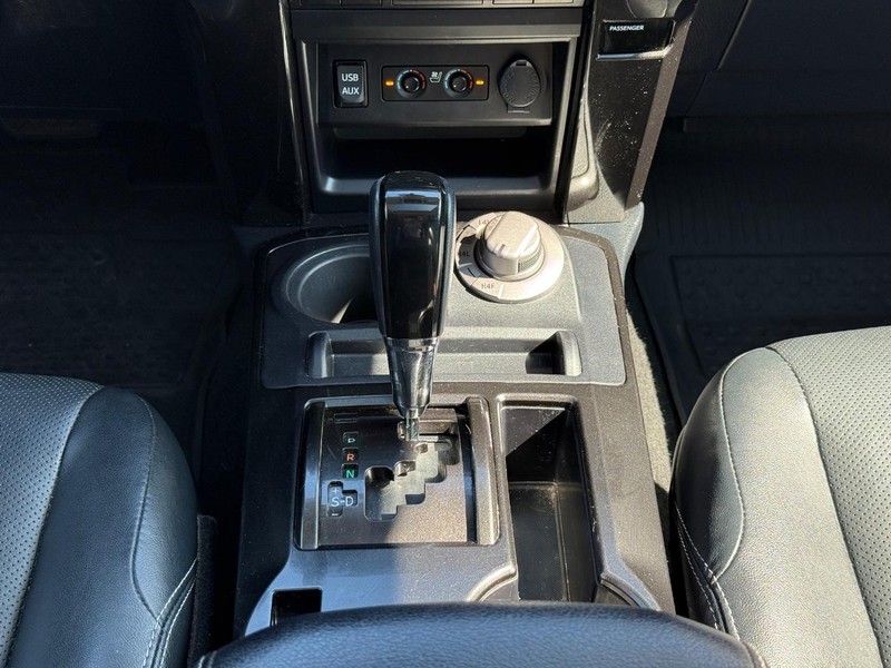 Toyota 4Runner Vehicle Image 12