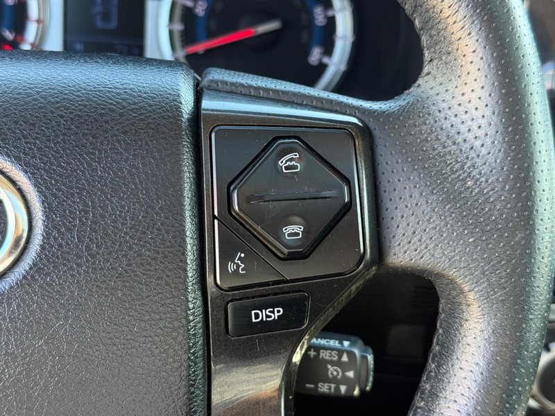 Toyota 4Runner Vehicle Image 16