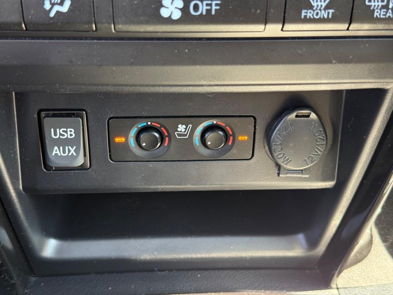 Toyota 4Runner Vehicle Image 19