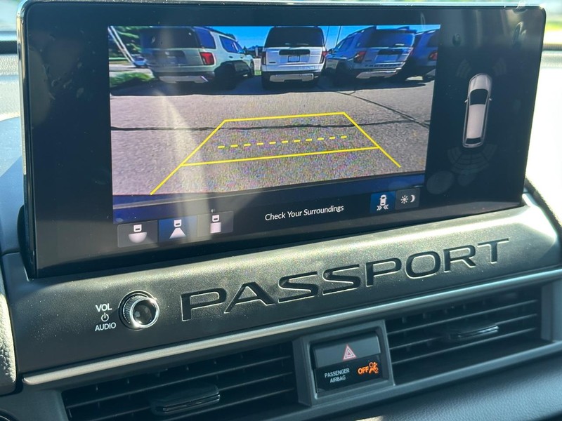 Honda Passport Vehicle Image 12