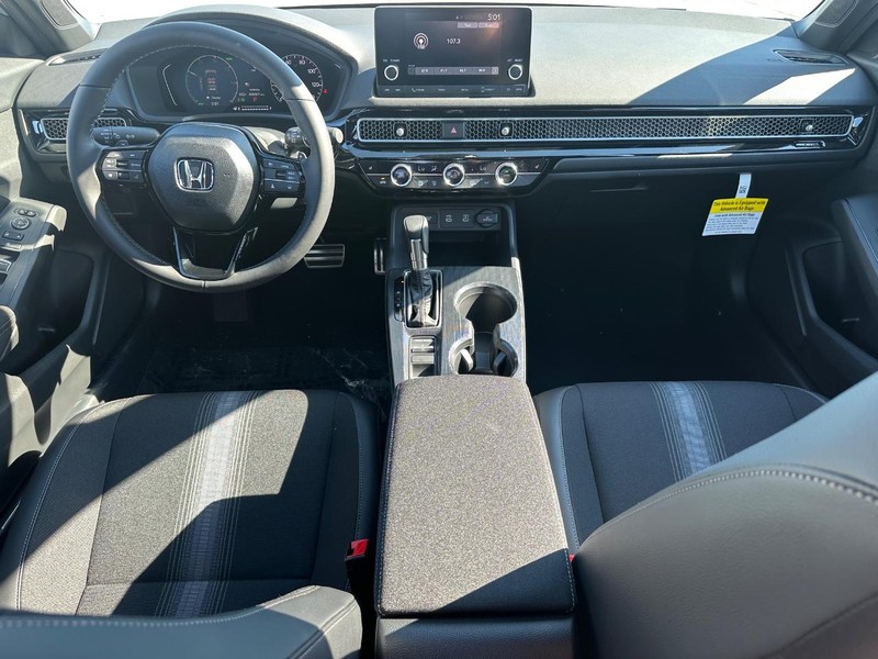 Honda Civic Hatchback Hybrid Vehicle Image 7