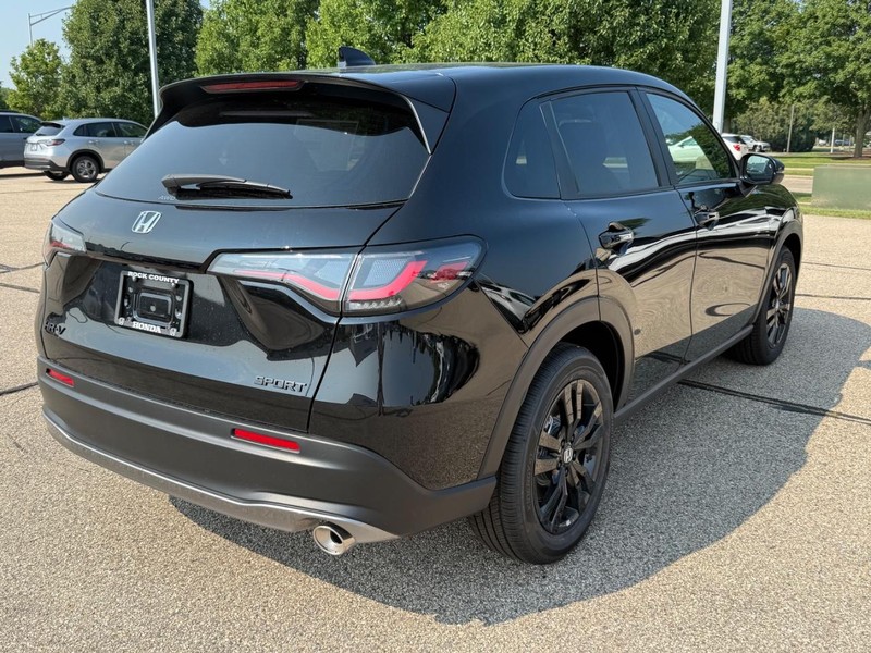 Honda HR-V Vehicle Image 3