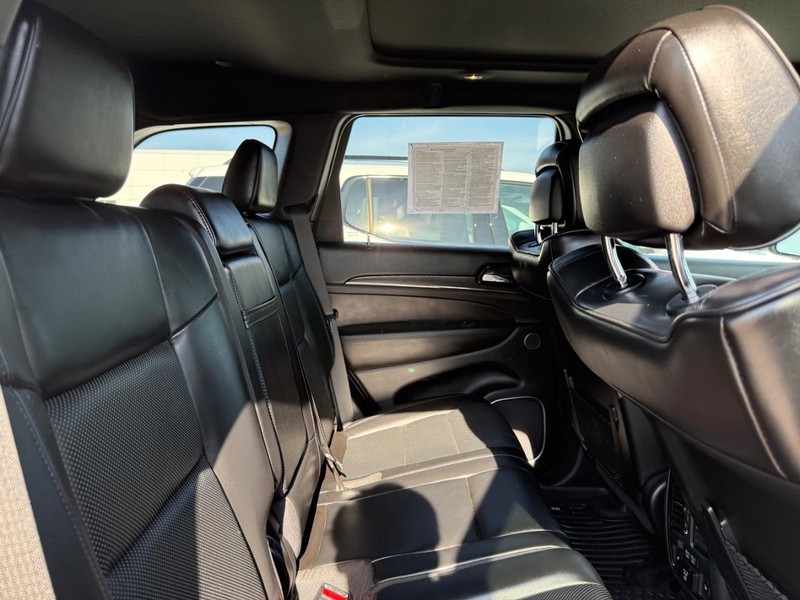 Jeep Grand Cherokee Vehicle Image 9