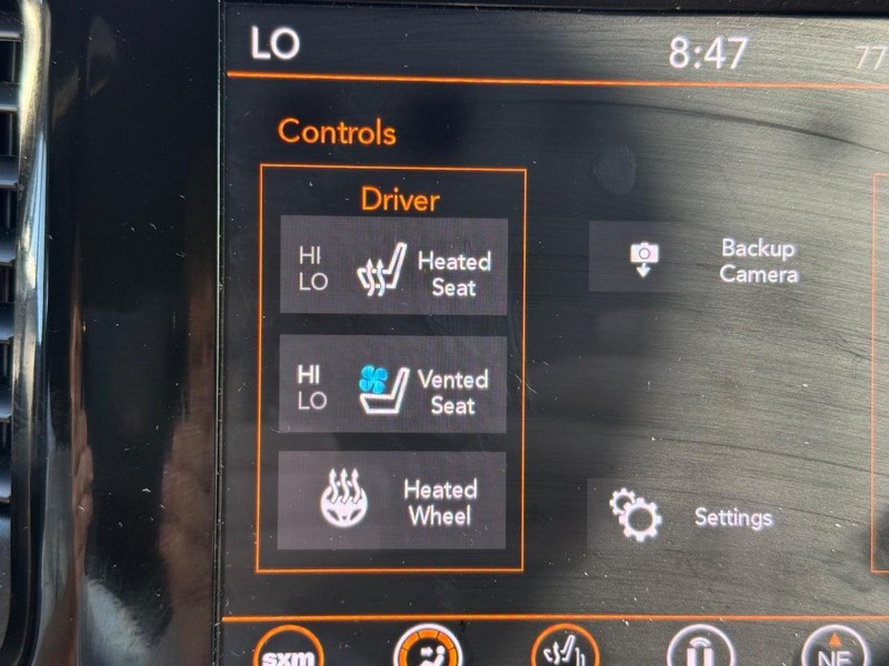Jeep Grand Cherokee Vehicle Image 20