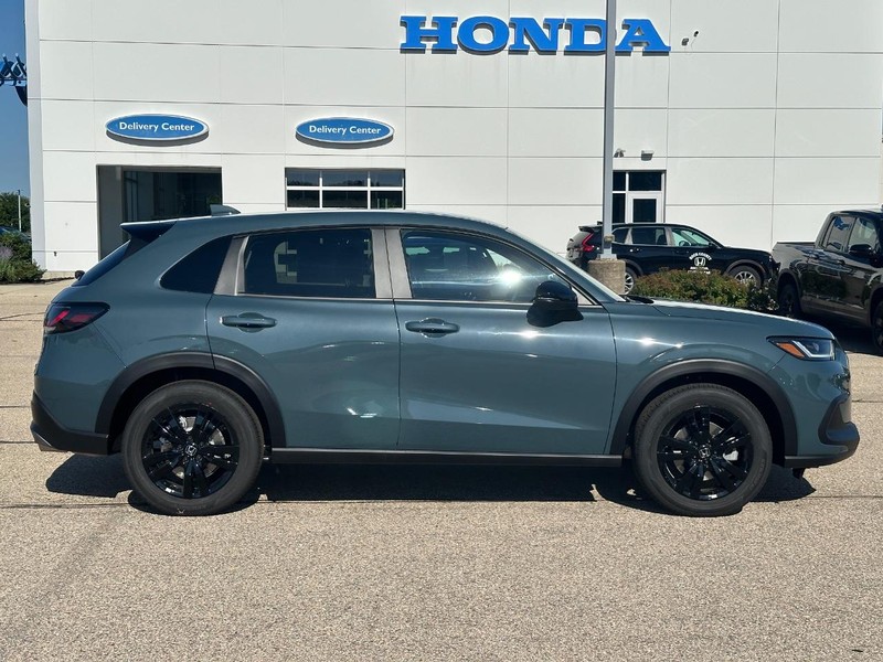 Honda HR-V Vehicle Image 2