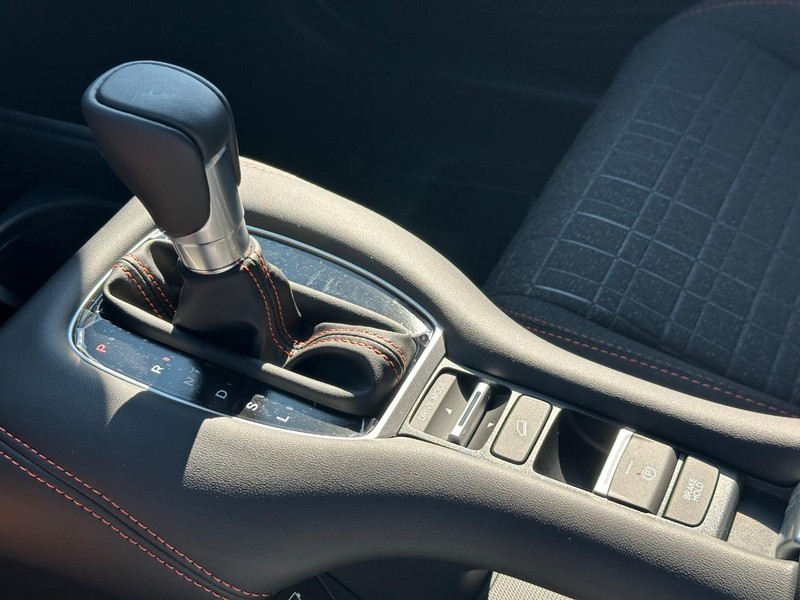 Honda HR-V Vehicle Image 14