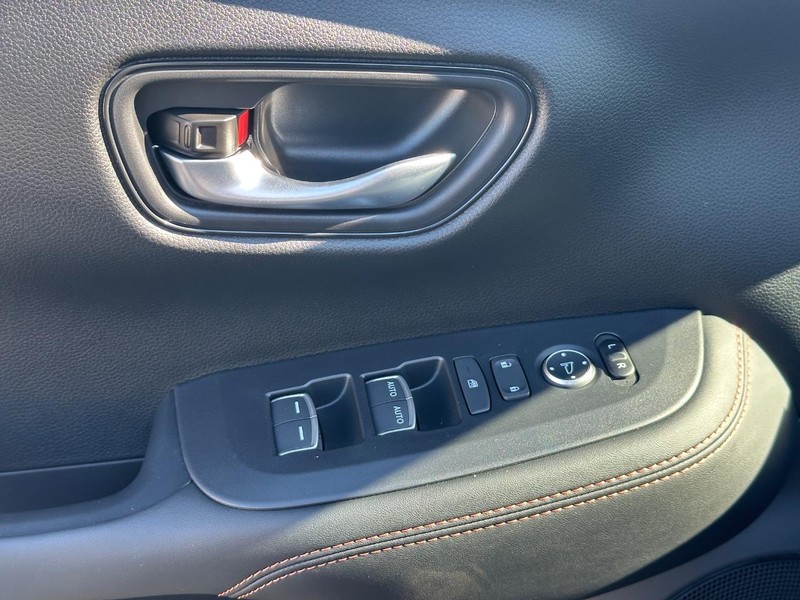 Honda HR-V Vehicle Image 16