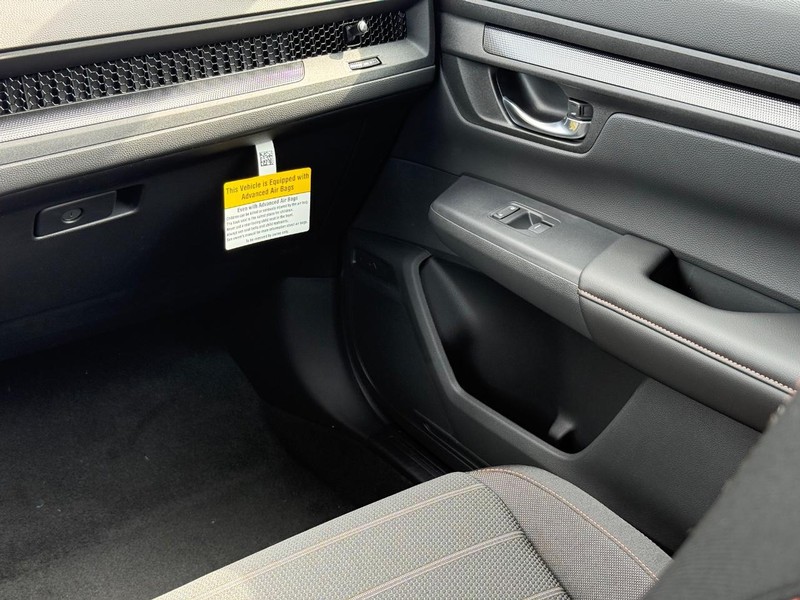 Honda CR-V Hybrid Vehicle Image 10