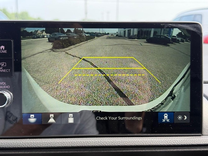 Honda CR-V Hybrid Vehicle Image 13