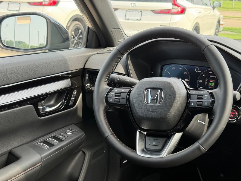 Honda CR-V Hybrid Vehicle Image 9