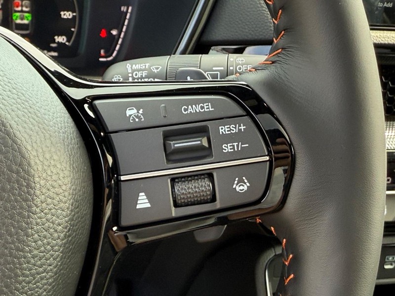Honda CR-V Hybrid Vehicle Image 13