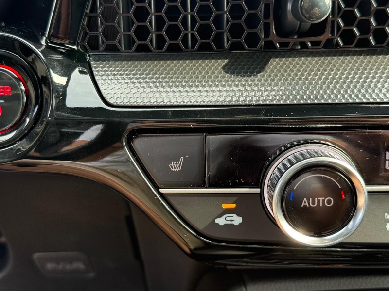 Honda CR-V Hybrid Vehicle Image 15