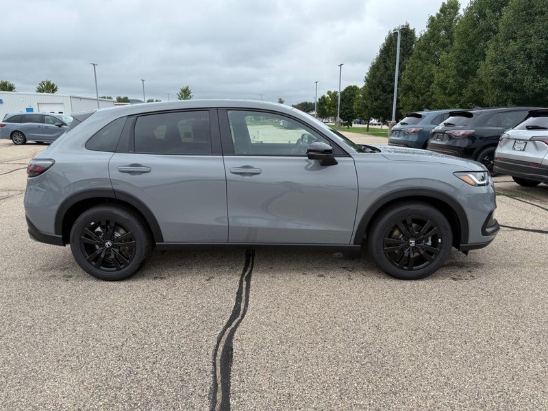Honda HR-V Vehicle Image 2