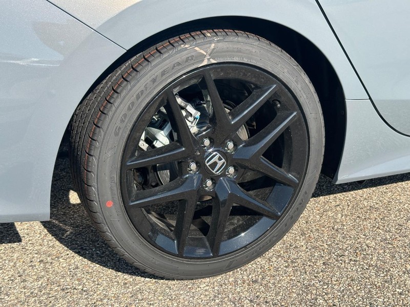 Honda Civic Sedan Vehicle Image 4