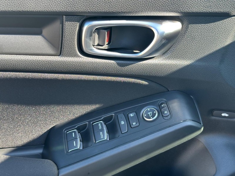 Honda Civic Sedan Vehicle Image 16