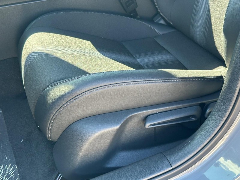 Honda Civic Sedan Vehicle Image 17
