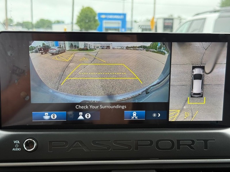 Honda Passport Vehicle Image 14