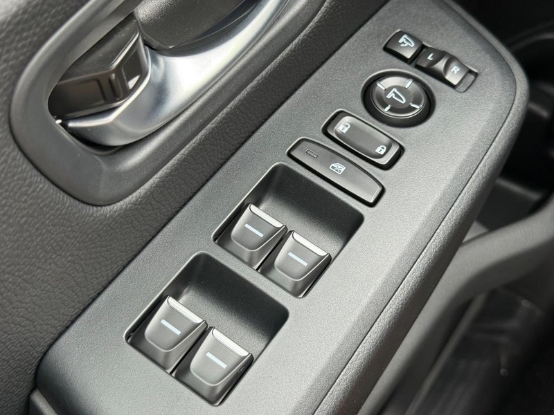 Honda Passport Vehicle Image 16