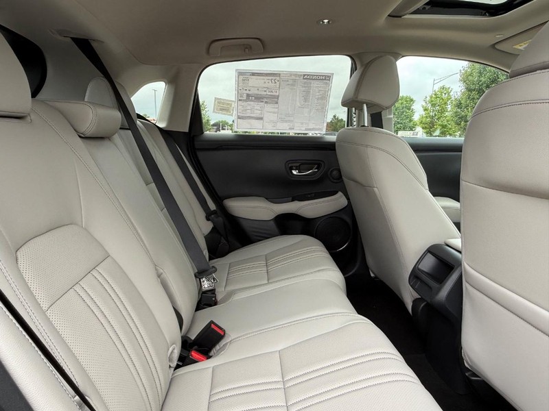 Honda HR-V Vehicle Image 5