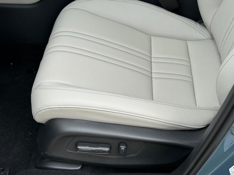 Honda HR-V Vehicle Image 16