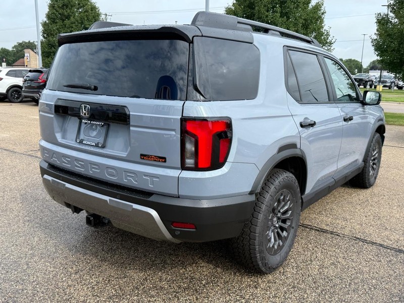 Honda Passport Vehicle Image 3