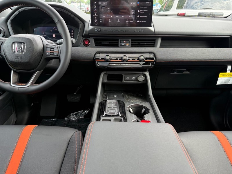 Honda Passport Vehicle Image 6