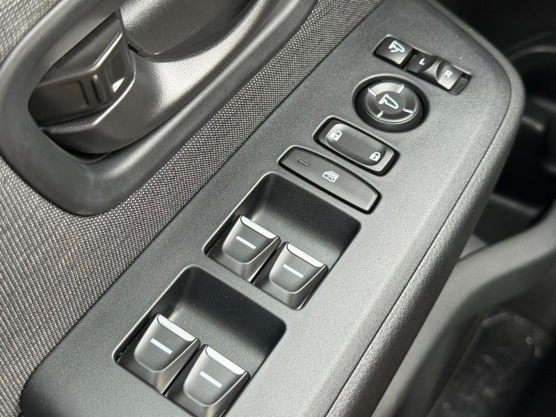 Honda Passport Vehicle Image 16