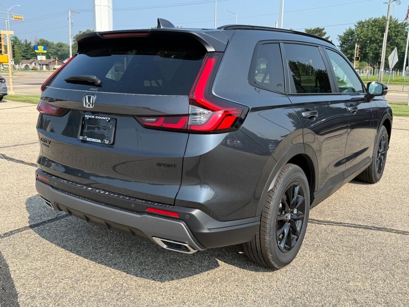 Honda CR-V Hybrid Vehicle Image 3