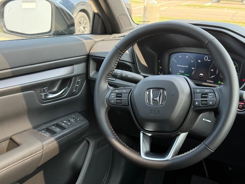 Honda CR-V Hybrid Vehicle Image 9