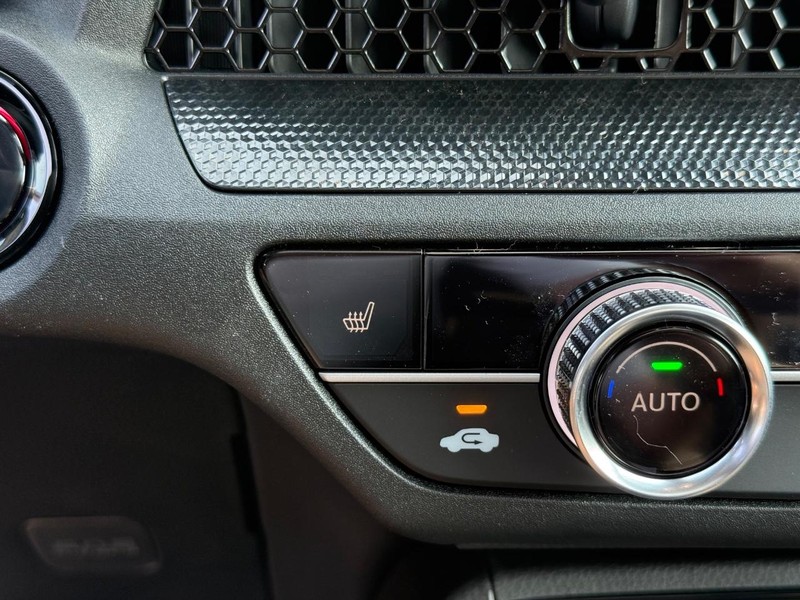 Honda CR-V Hybrid Vehicle Image 15