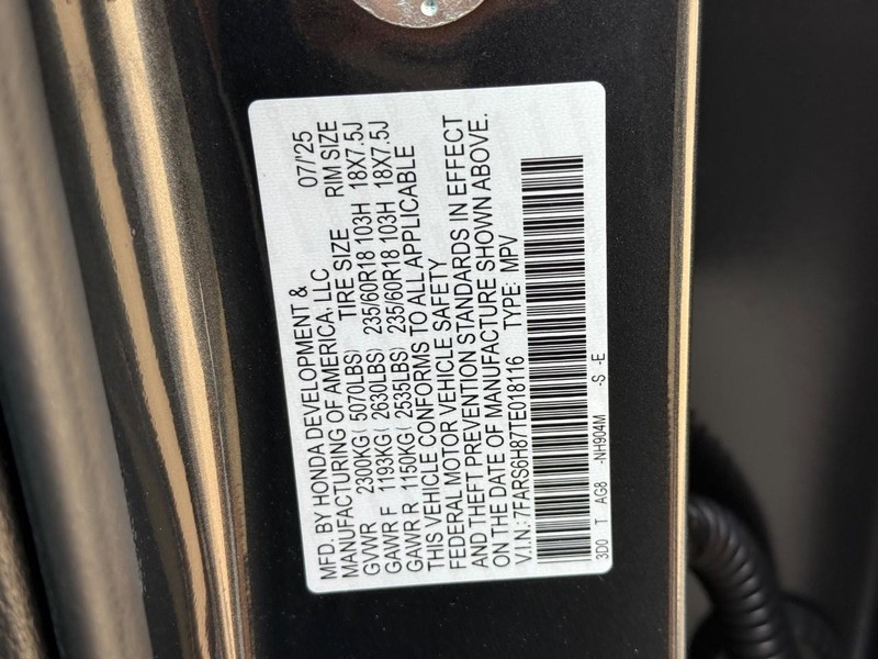Honda CR-V Hybrid Vehicle Image 18