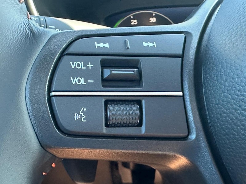 Honda CR-V Hybrid Vehicle Image 9