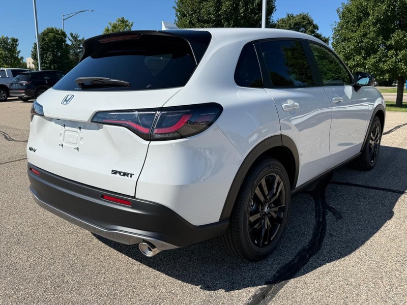 Honda HR-V Vehicle Image 3