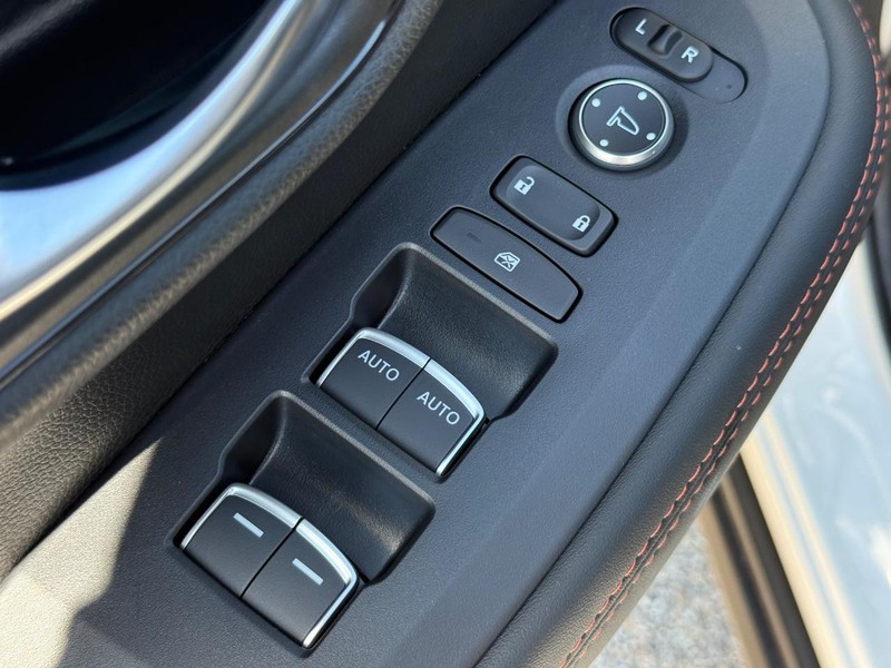 Honda HR-V Vehicle Image 16