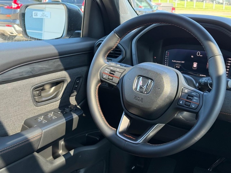 Honda Passport Vehicle Image 9