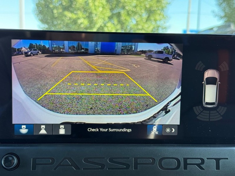 Honda Passport Vehicle Image 14