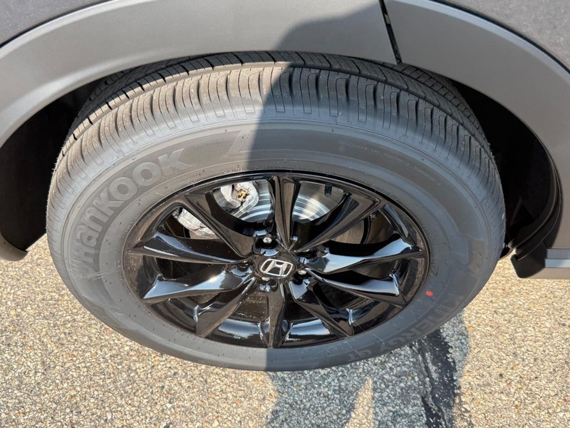 Honda CR-V Hybrid Vehicle Image 4