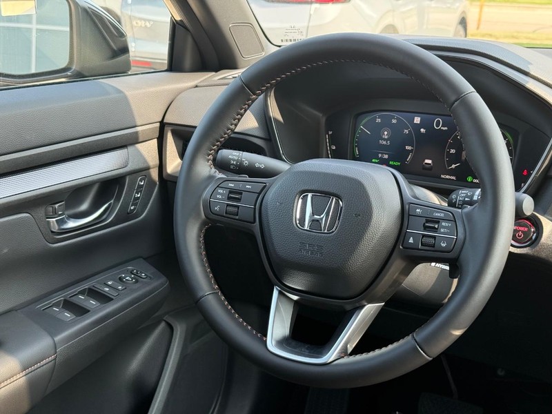 Honda CR-V Hybrid Vehicle Image 9