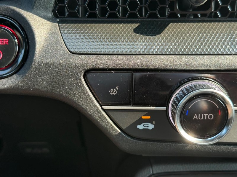 Honda CR-V Hybrid Vehicle Image 15