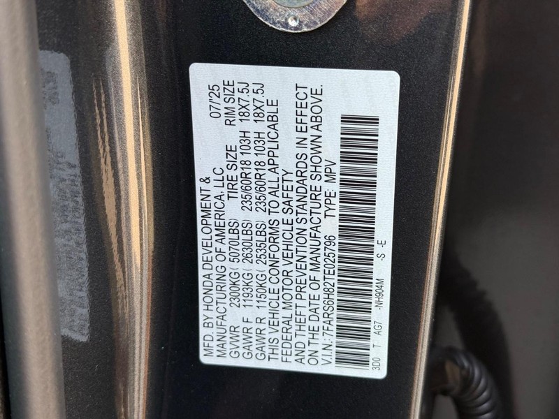 Honda CR-V Hybrid Vehicle Image 18