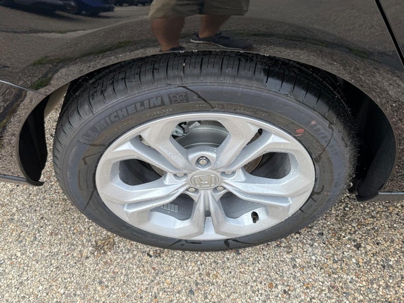 Honda Accord Sedan Vehicle Image 4