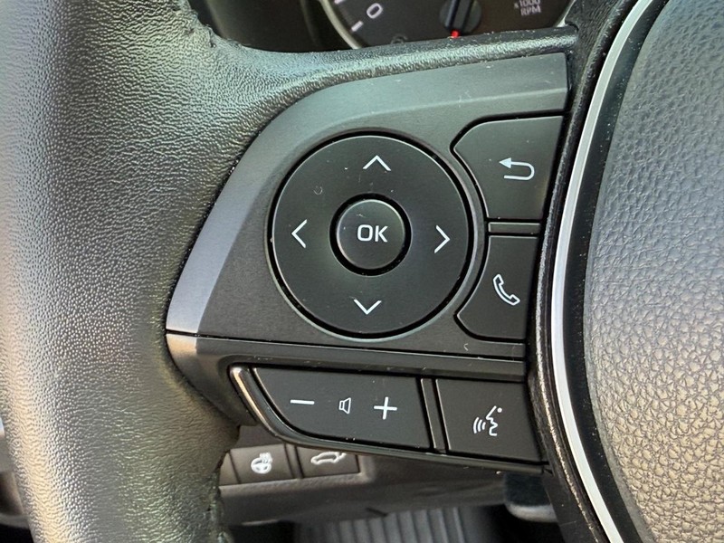 Toyota RAV4 Vehicle Image 17