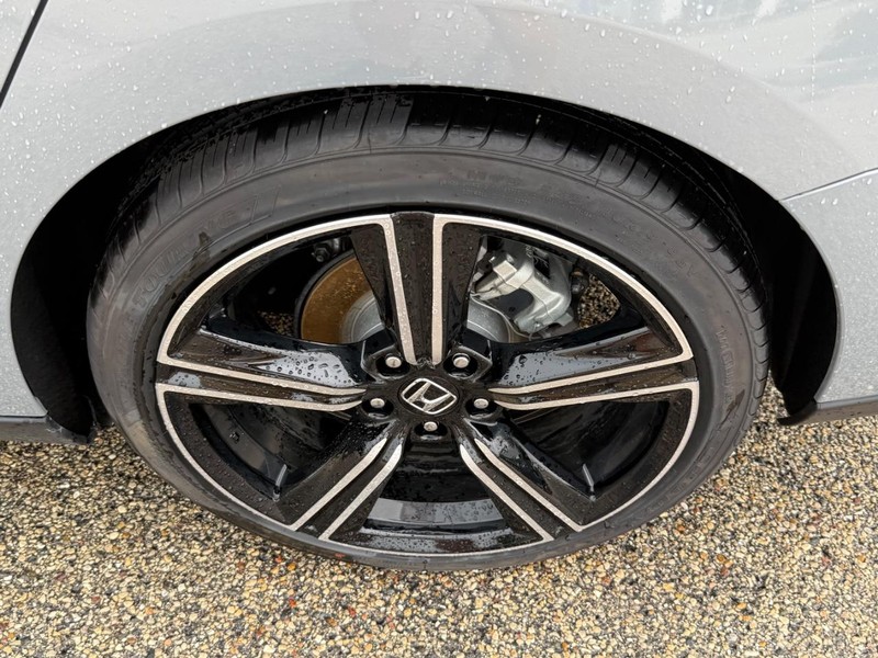 Honda Accord Hybrid Vehicle Image 6