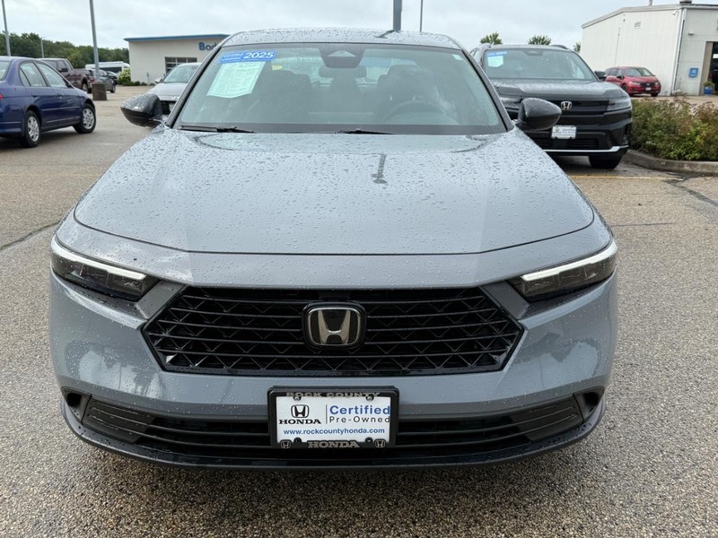 Honda Accord Hybrid Vehicle Image 8