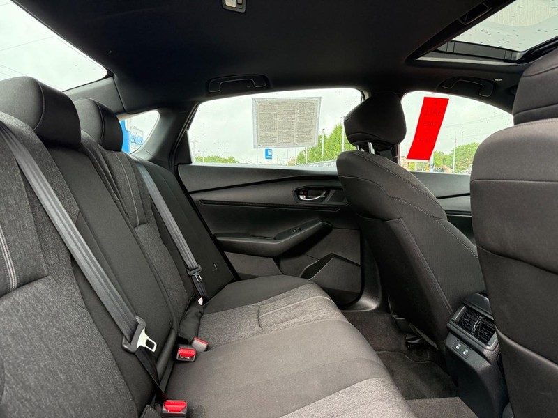 Honda Accord Hybrid Vehicle Image 9