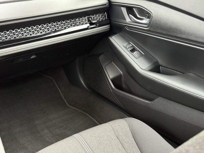 Honda Accord Hybrid Vehicle Image 14